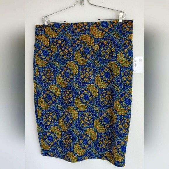 Lularoe NWT green/blue geometric shape/design Cassie skirt in size 2XL - Picture 4 of 4